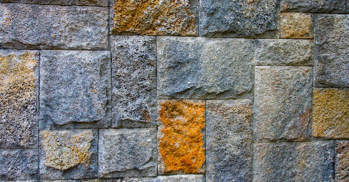 Masonry stones